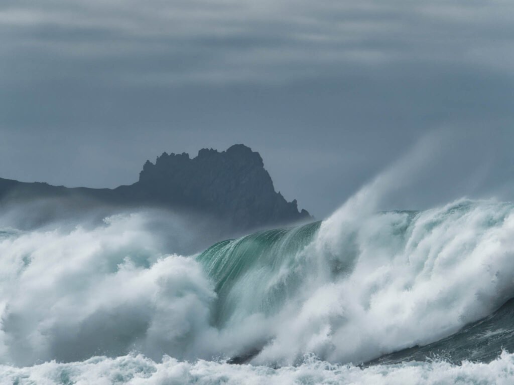 Atlantic waves in County Kerry