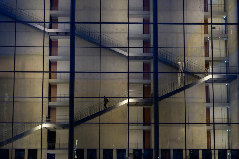 Berlin Stairs Paul lobe Haus